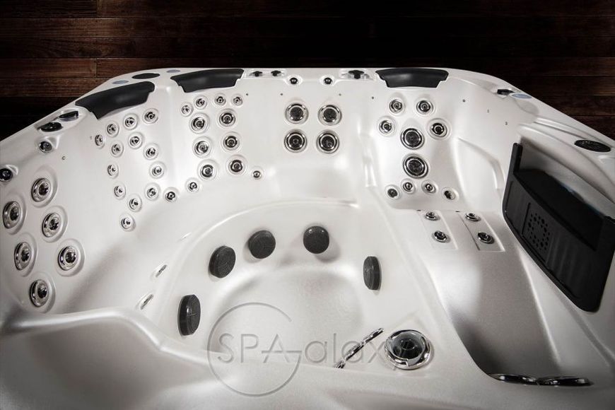 Spa pool Vortex Spas Spectrum (Australia), 230&times;230&times;92 cm