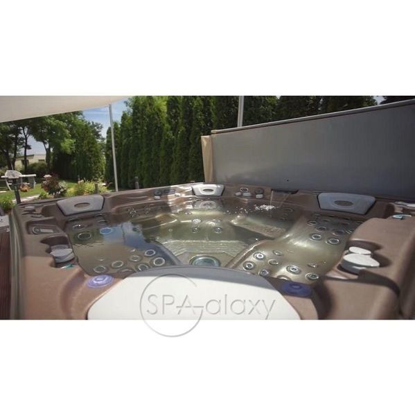 SPA pool Wellis EveRest (Hungary), 236 &times; 236 &times; 95 cm