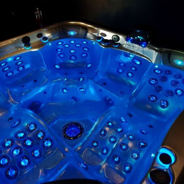 SPA pool Wellis EveRest (Hungary), 236 &times; 236 &times; 95 cm