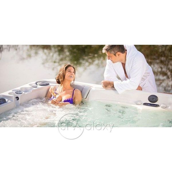 SPA pool Wellis EveRest (Hungary), 236 &times; 236 &times; 95 cm