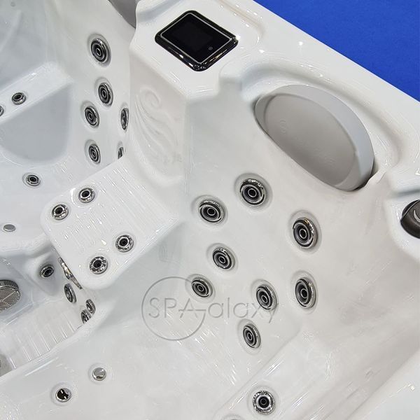 Spa бассейн Whirlcare K Luxury Edition Prestige (Германия), 215&times;180&times;84 см