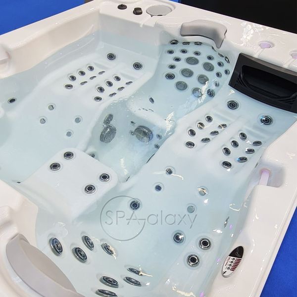 Spa бассейн Whirlcare K Luxury Edition Prestige (Германия), 215&times;180&times;84 см
