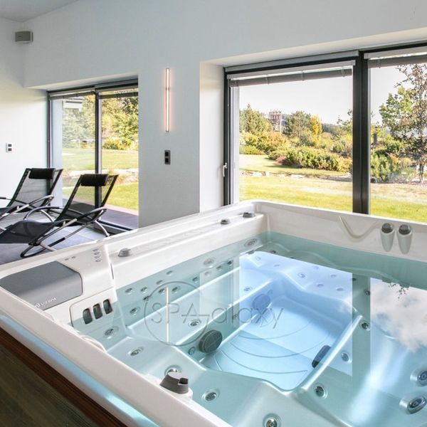 Spa pool USSPA PERSEA iN (Czech Republic), 194 &times; 210 &times; 78 cm