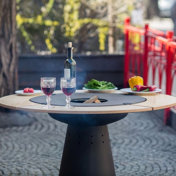 UNO Table
