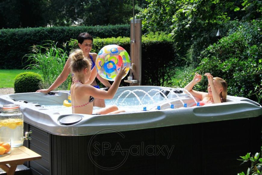 Spa pool PassionSpas Euphoria (Netherlands), 230 &times; 230 &times; 91 cm
