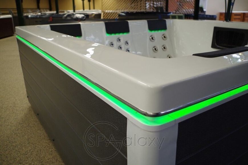 SPA hot tub PassionSpas Serene 6 (Netherlands), 243 x 224 x 93 cm