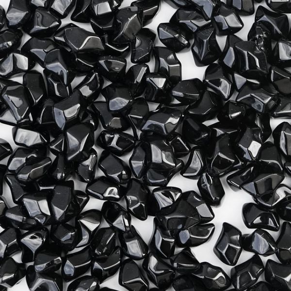 Dekoracyjne kamienie FIRE GLASS &mdash; czarny kryształ